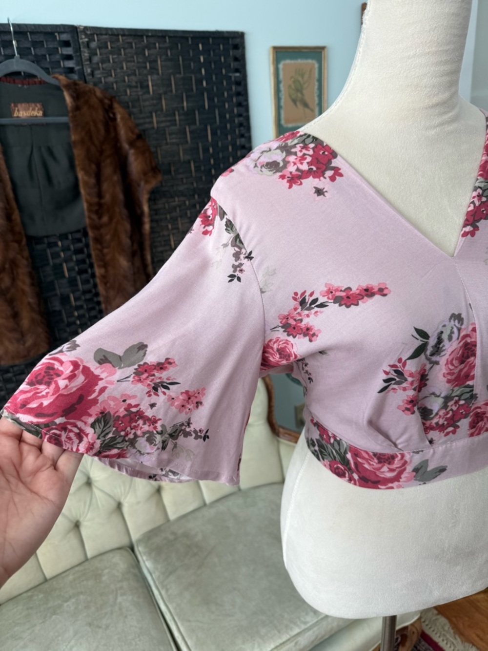 🌸 Nwot Polly and Esther Rose Floral Wrap CropTop Tie Waist Bell Sleeve Blouse L - Picture 3 of 11